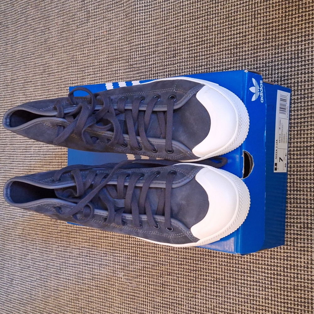 New Adidas Original Nizza 2 Mens Size 7, Women's Size 9